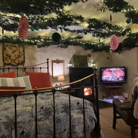 Hot-tub Hideaway Near Sawrey