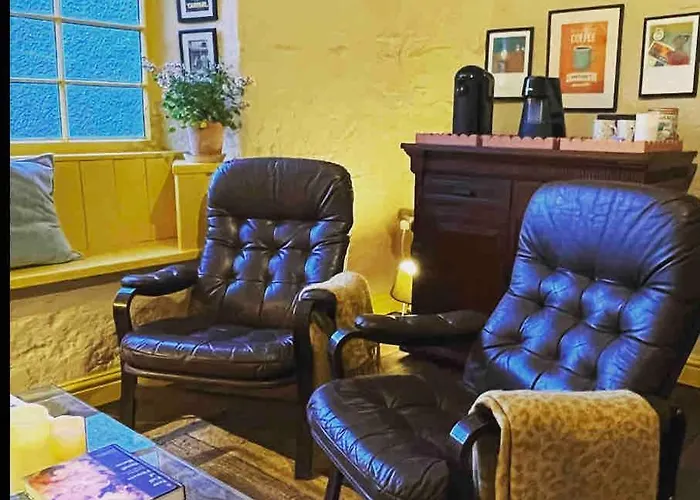 Hot-tub Hideaway * Near Sawrey