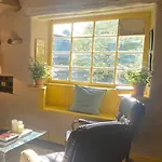 Daire Hot-tub Hideaway