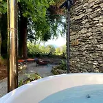 Hot-tub Hideaway *