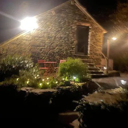 Hot-tub Hideaway * Near Sawrey