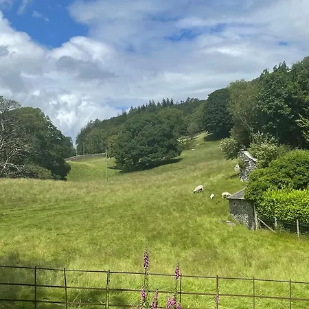 Hot-tub Hideaway Near Sawrey